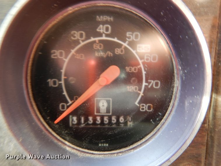 image for item DJ6690 1994 Freightliner FLD dump truck