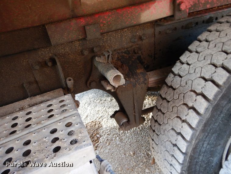 image for item DJ6690 1994 Freightliner FLD dump truck