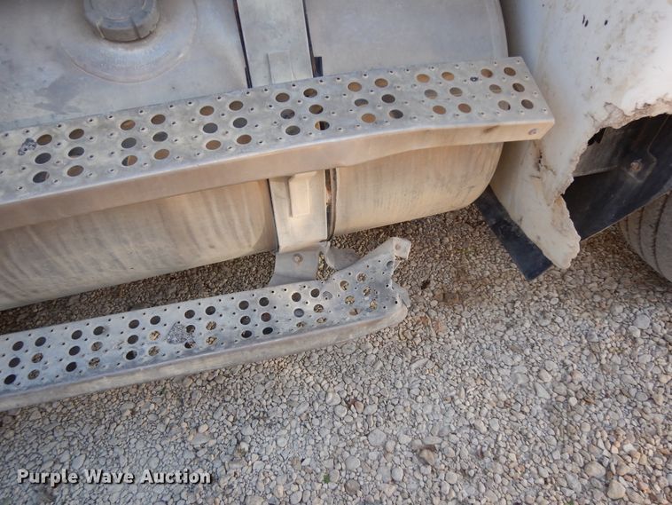 image for item DJ6690 1994 Freightliner FLD dump truck