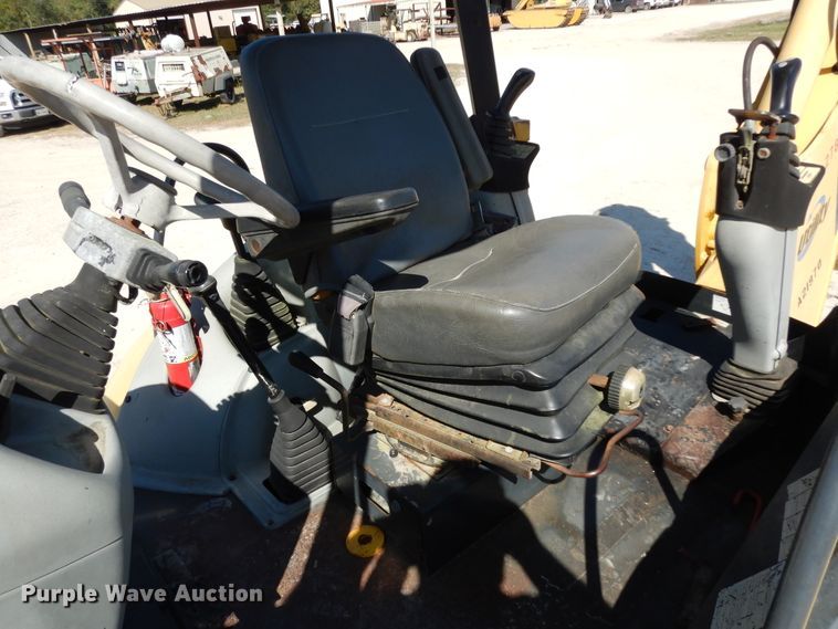 image for item DJ6692 2005 Komatsu WB140  backhoe