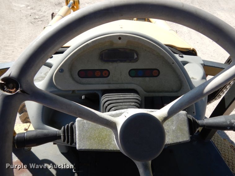 image for item DJ6692 2005 Komatsu WB140  backhoe