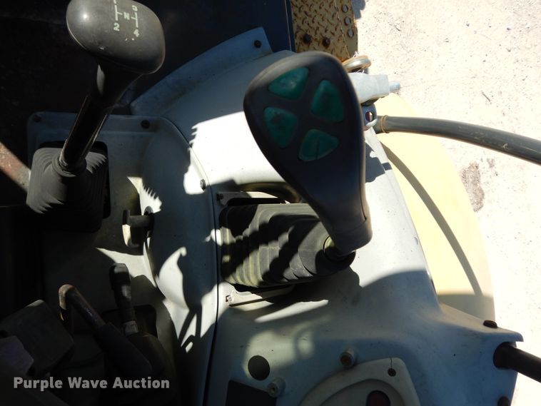 image for item DJ6692 2005 Komatsu WB140  backhoe