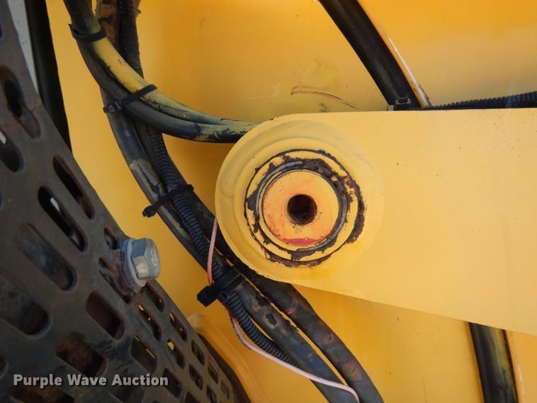 image for item DJ6692 2005 Komatsu WB140  backhoe