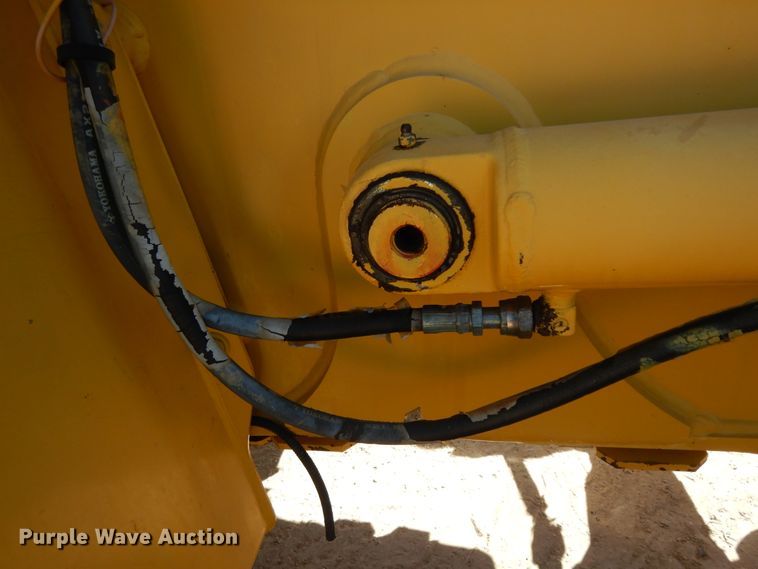 image for item DJ6692 2005 Komatsu WB140  backhoe