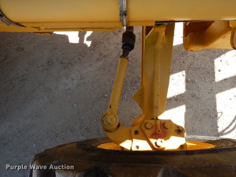 image for item DJ6692 2005 Komatsu WB140  backhoe