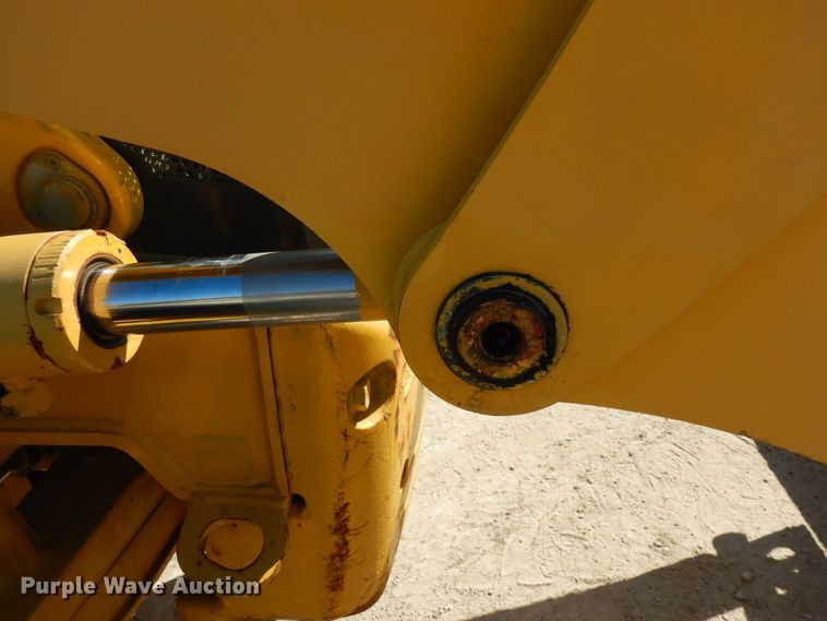 image for item DJ6692 2005 Komatsu WB140  backhoe