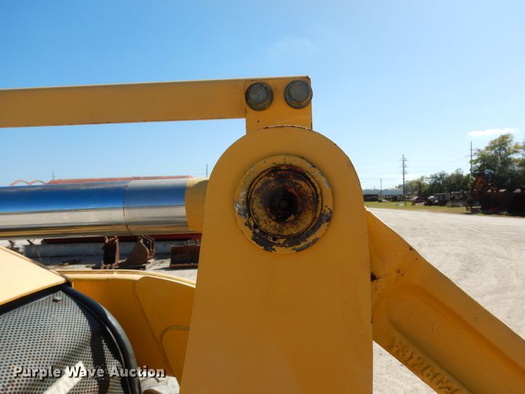 image for item DJ6692 2005 Komatsu WB140  backhoe