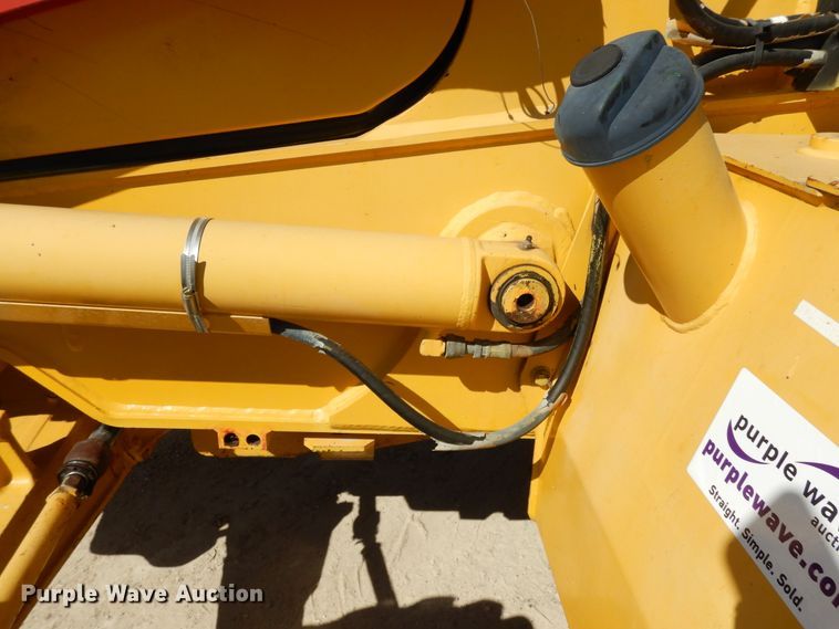 image for item DJ6692 2005 Komatsu WB140  backhoe