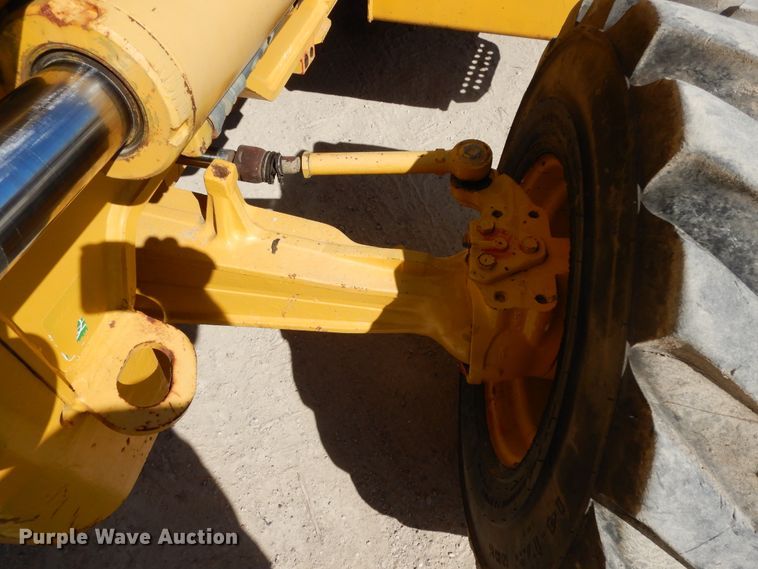 image for item DJ6692 2005 Komatsu WB140  backhoe