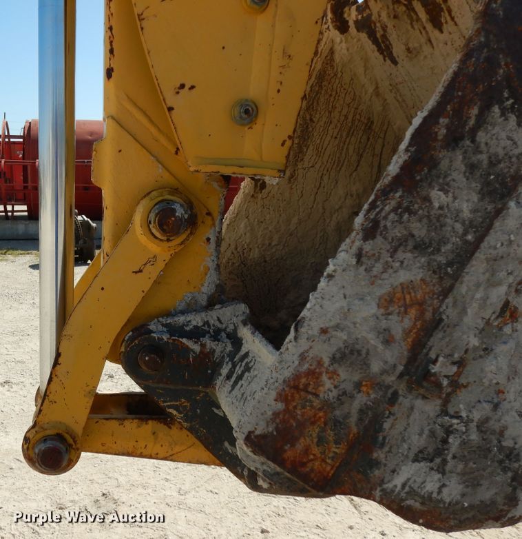 image for item DJ6692 2005 Komatsu WB140  backhoe