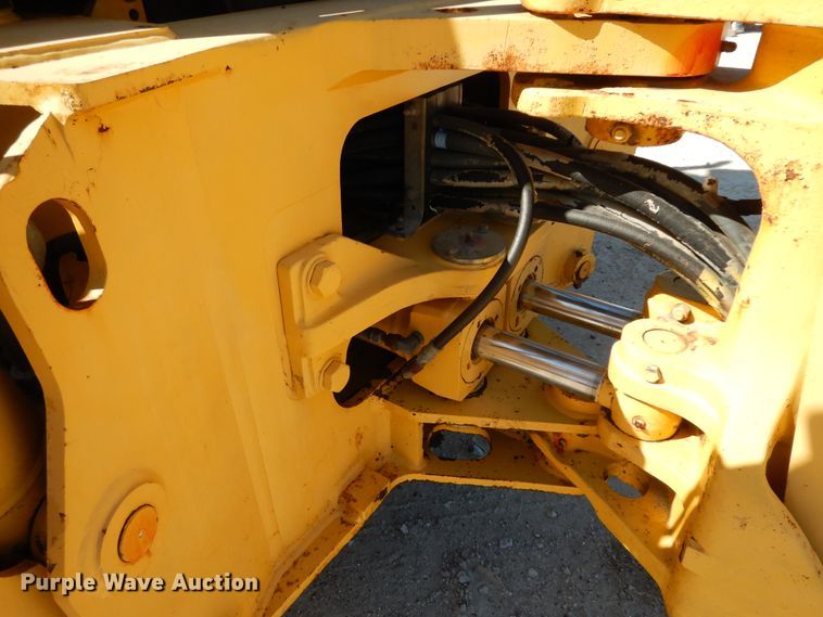 image for item DJ6692 2005 Komatsu WB140  backhoe