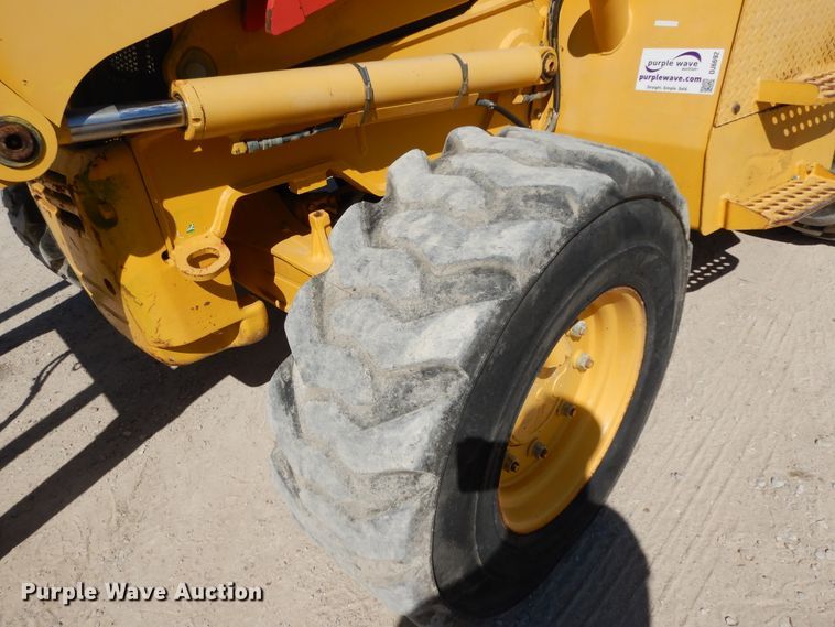 image for item DJ6692 2005 Komatsu WB140  backhoe