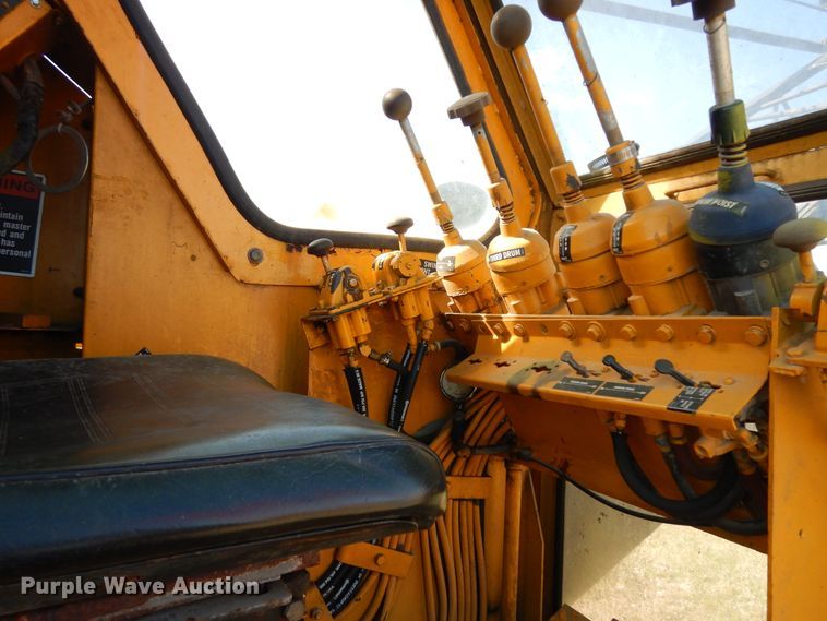 image for item DJ6696 1973 American 7250  crawler crane