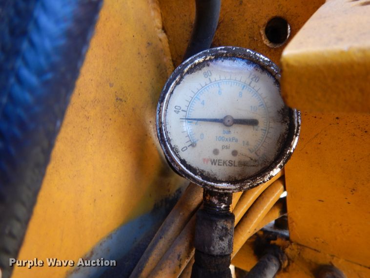 image for item DJ6696 1973 American 7250  crawler crane