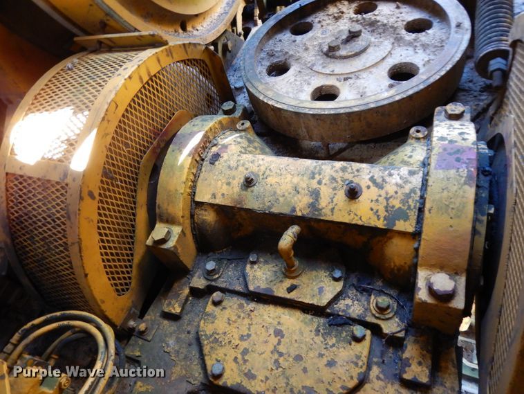 image for item DJ6696 1973 American 7250  crawler crane