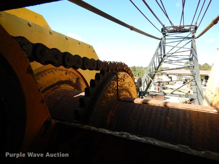 image for item DJ6696 1973 American 7250  crawler crane