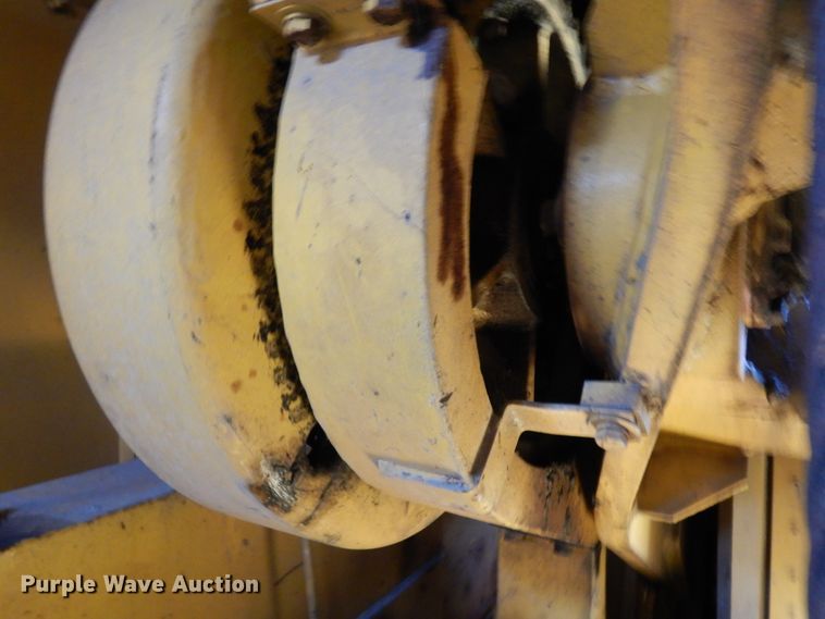 image for item DJ6696 1973 American 7250  crawler crane