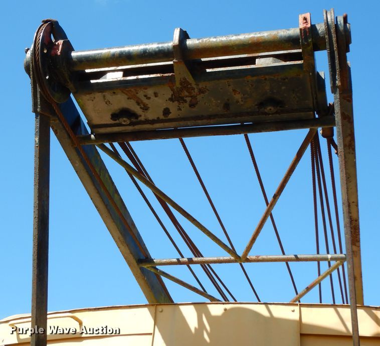 image for item DJ6696 1973 American 7250  crawler crane