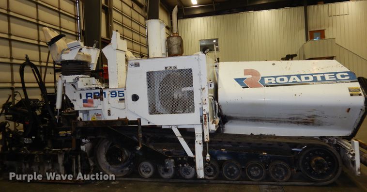 image for item DJ6905 2011 Roadtec RP195  paver