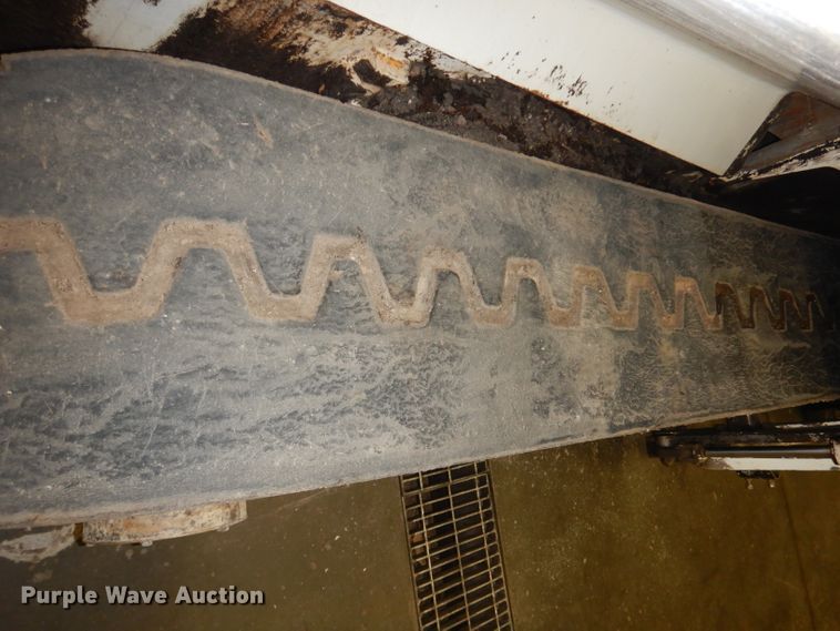 image for item DJ6905 2011 Roadtec RP195  paver