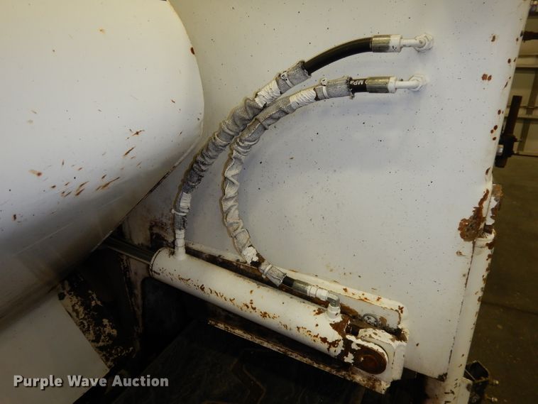 image for item DJ6905 2011 Roadtec RP195  paver