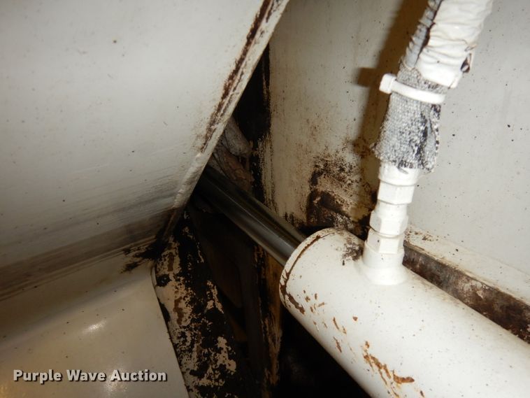 image for item DJ6905 2011 Roadtec RP195  paver