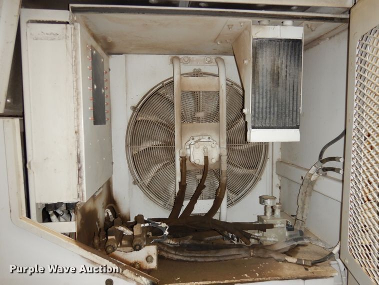 image for item DJ6905 2011 Roadtec RP195  paver