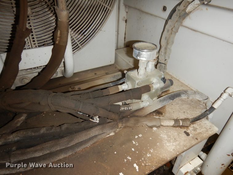 image for item DJ6905 2011 Roadtec RP195  paver