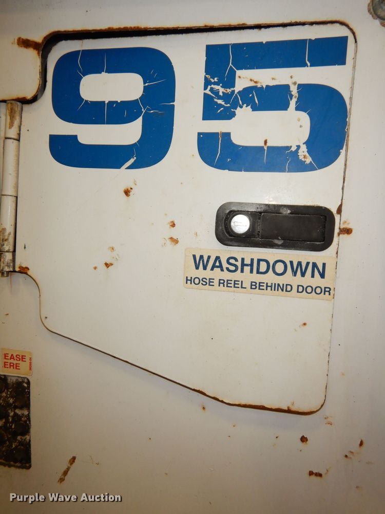 image for item DJ6905 2011 Roadtec RP195  paver