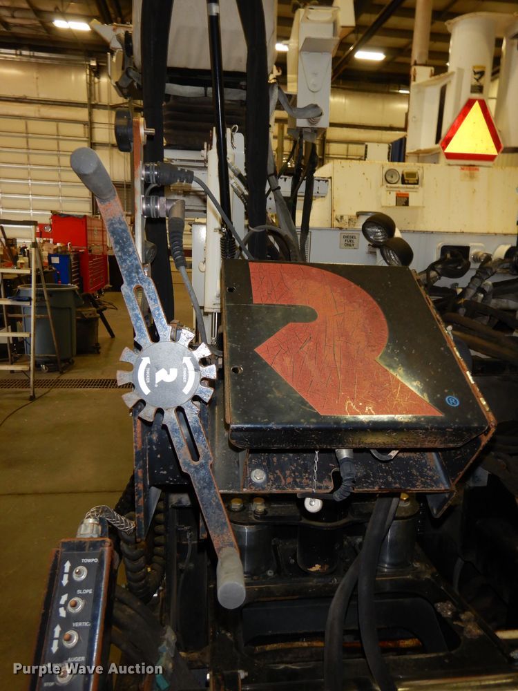 image for item DJ6905 2011 Roadtec RP195  paver