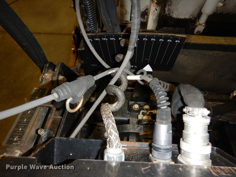 image for item DJ6905 2011 Roadtec RP195  paver