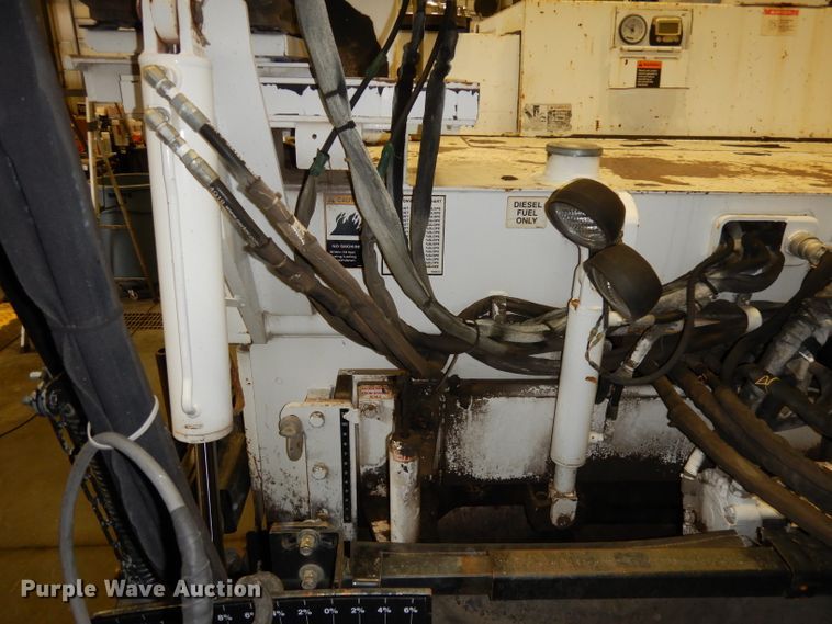 image for item DJ6905 2011 Roadtec RP195  paver