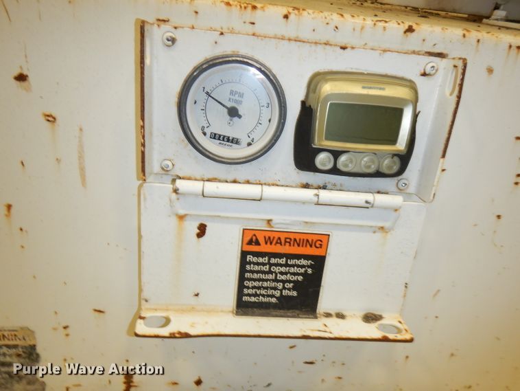 image for item DJ6905 2011 Roadtec RP195  paver