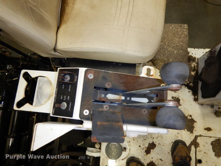 image for item DJ6905 2011 Roadtec RP195  paver