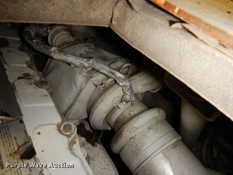 image for item DJ6905 2011 Roadtec RP195  paver