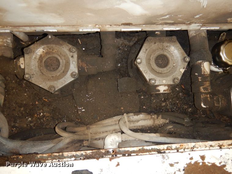 image for item DJ6905 2011 Roadtec RP195  paver