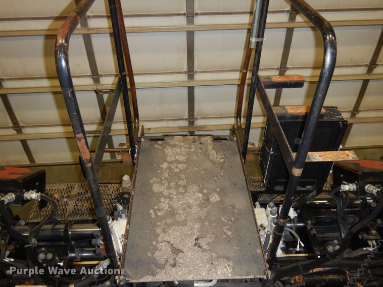 image for item DJ6905 2011 Roadtec RP195  paver