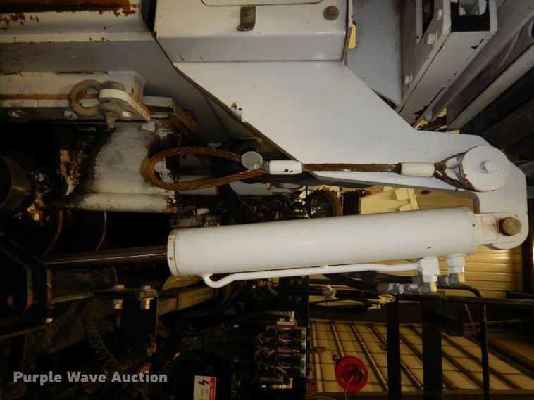 image for item DJ6905 2011 Roadtec RP195  paver