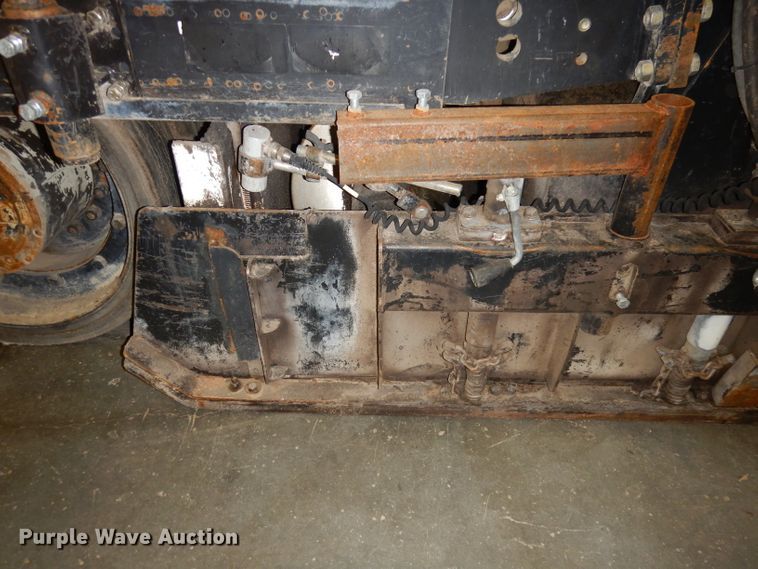 image for item DJ6905 2011 Roadtec RP195  paver