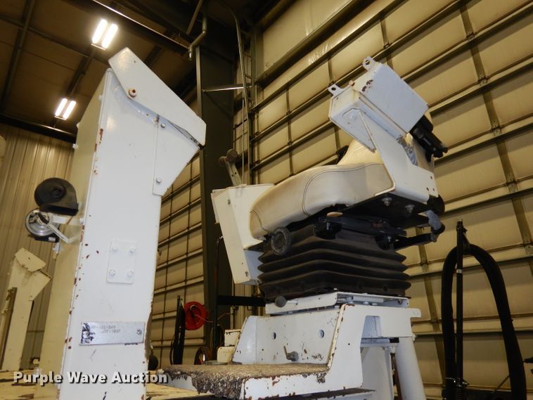 image for item DJ6905 2011 Roadtec RP195  paver