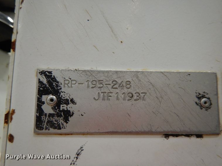 image for item DJ6905 2011 Roadtec RP195  paver