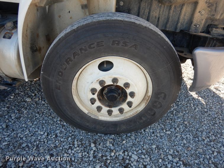 image for item DJ6922 2015 International 4400SBA  bucket truck