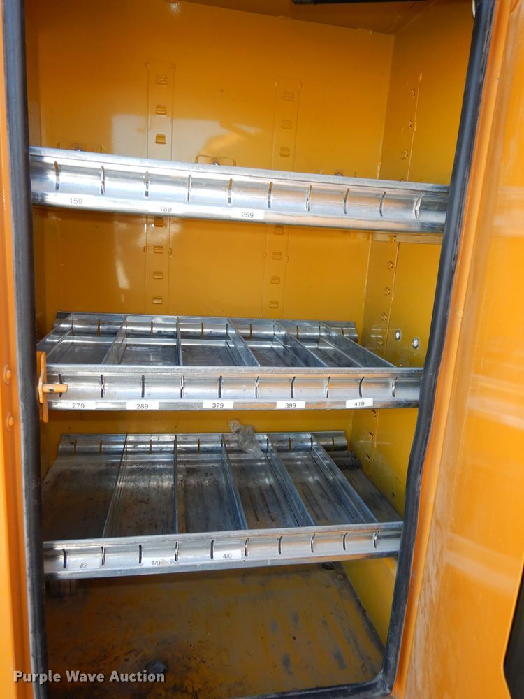 image for item DJ6922 2015 International 4400SBA  bucket truck