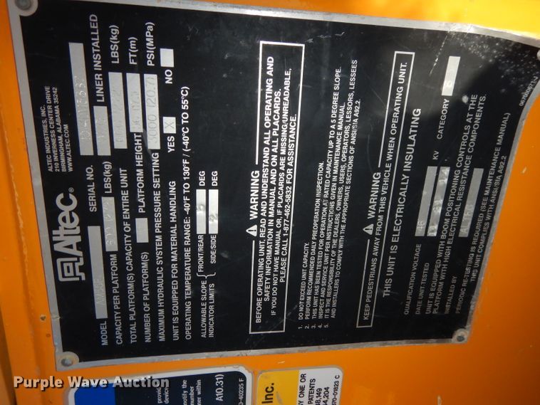 image for item DJ6922 2015 International 4400SBA  bucket truck