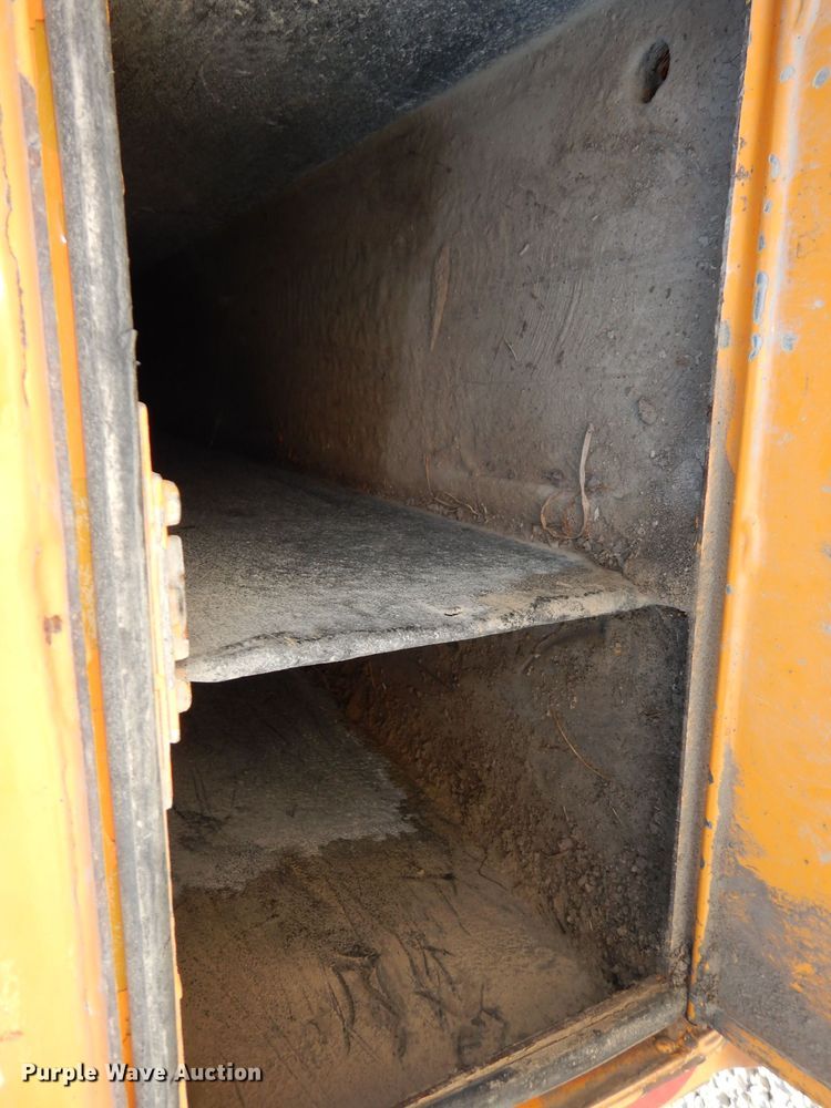 image for item DJ6922 2015 International 4400SBA  bucket truck