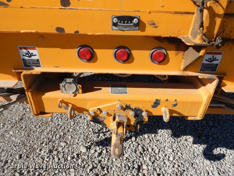 image for item DJ6922 2015 International 4400SBA  bucket truck
