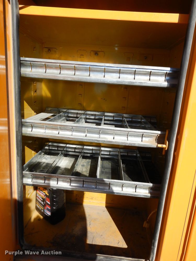 image for item DJ6922 2015 International 4400SBA  bucket truck