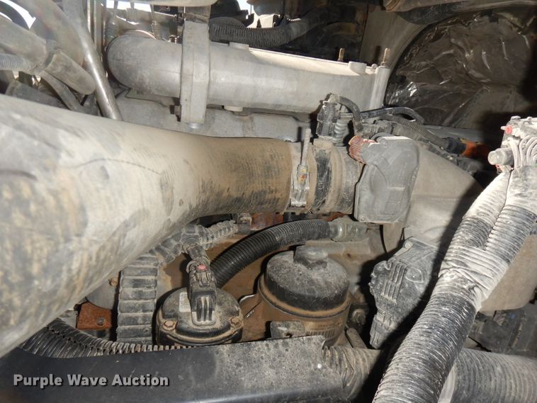 image for item DJ6947 2015 International DuraStar 4400  digger derrick truck