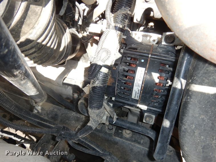 image for item DJ6947 2015 International DuraStar 4400  digger derrick truck