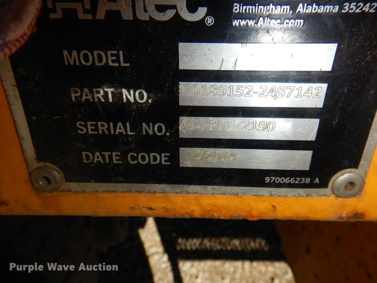 image for item DJ6947 2015 International DuraStar 4400  digger derrick truck